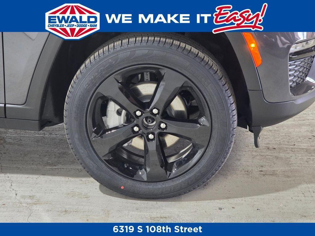 new 2025 Jeep Grand Cherokee car, priced at $48,871