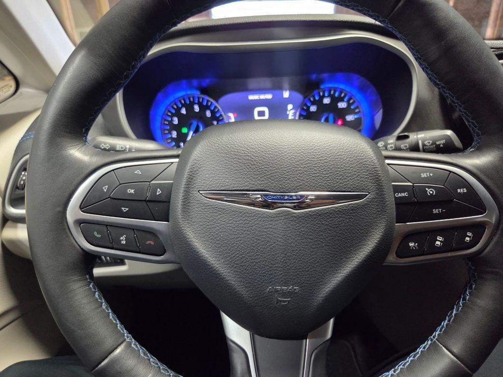 used 2021 Chrysler Pacifica car, priced at $32,811