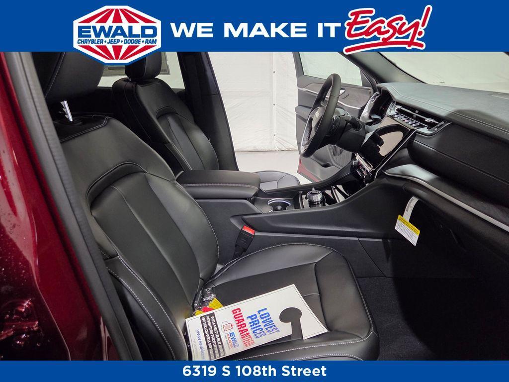 new 2025 Jeep Grand Cherokee car, priced at $43,366