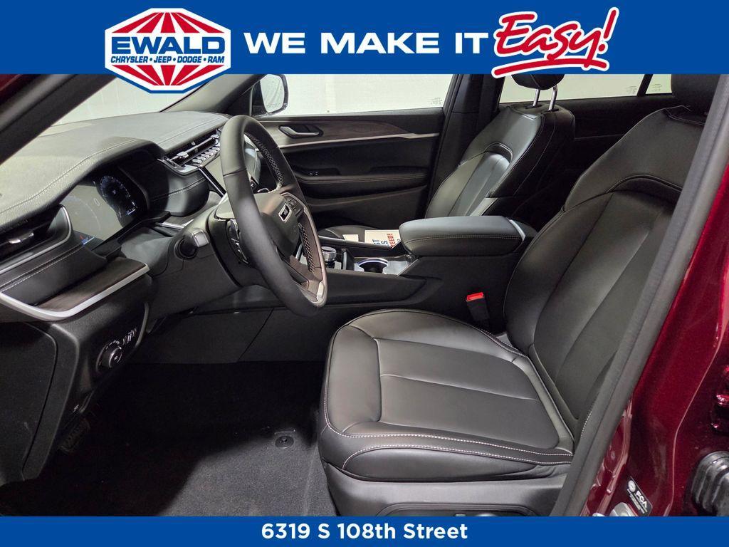 new 2025 Jeep Grand Cherokee car, priced at $43,366