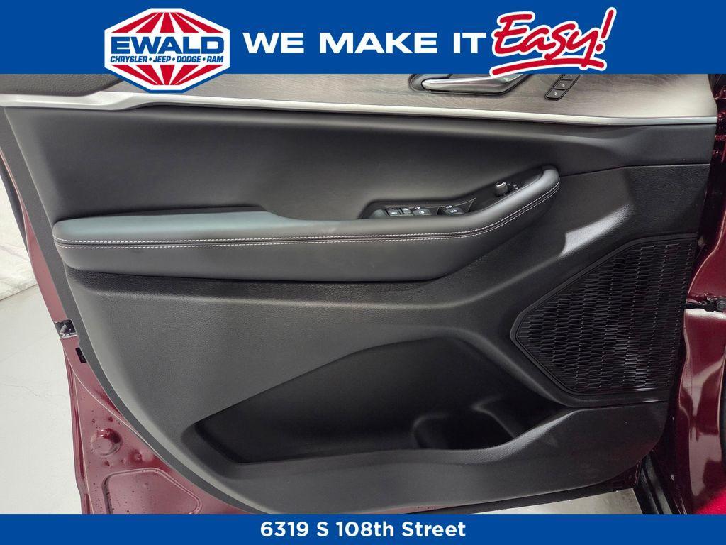 new 2025 Jeep Grand Cherokee car, priced at $43,366