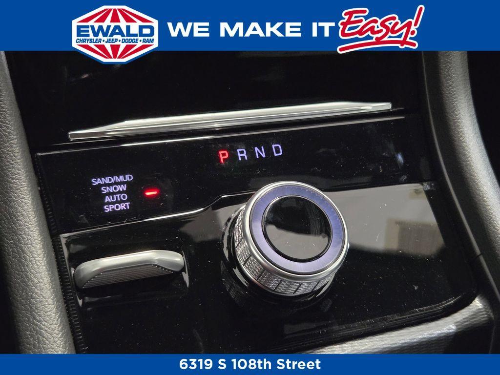 new 2025 Jeep Grand Cherokee car, priced at $43,366