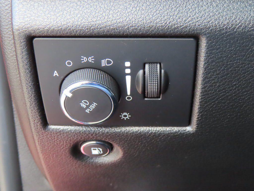 used 2021 Jeep Grand Cherokee car, priced at $25,905