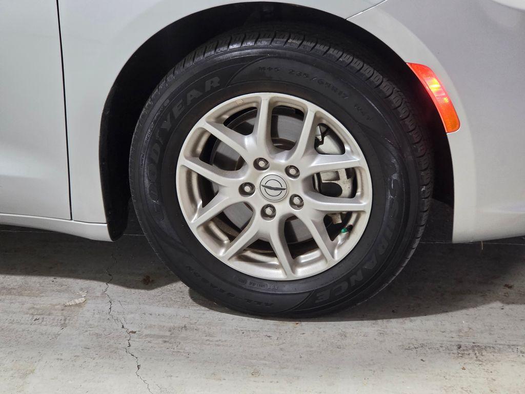 used 2024 Chrysler Pacifica car, priced at $29,540