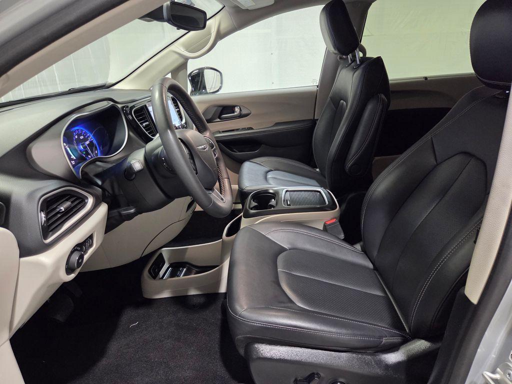 used 2024 Chrysler Pacifica car, priced at $29,540