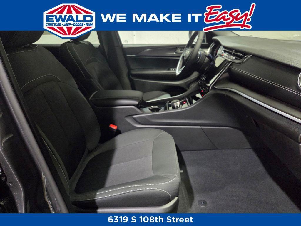 new 2025 Jeep Grand Cherokee L car, priced at $40,698