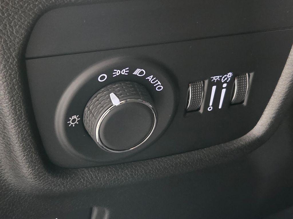 used 2023 Jeep Grand Cherokee car, priced at $33,889