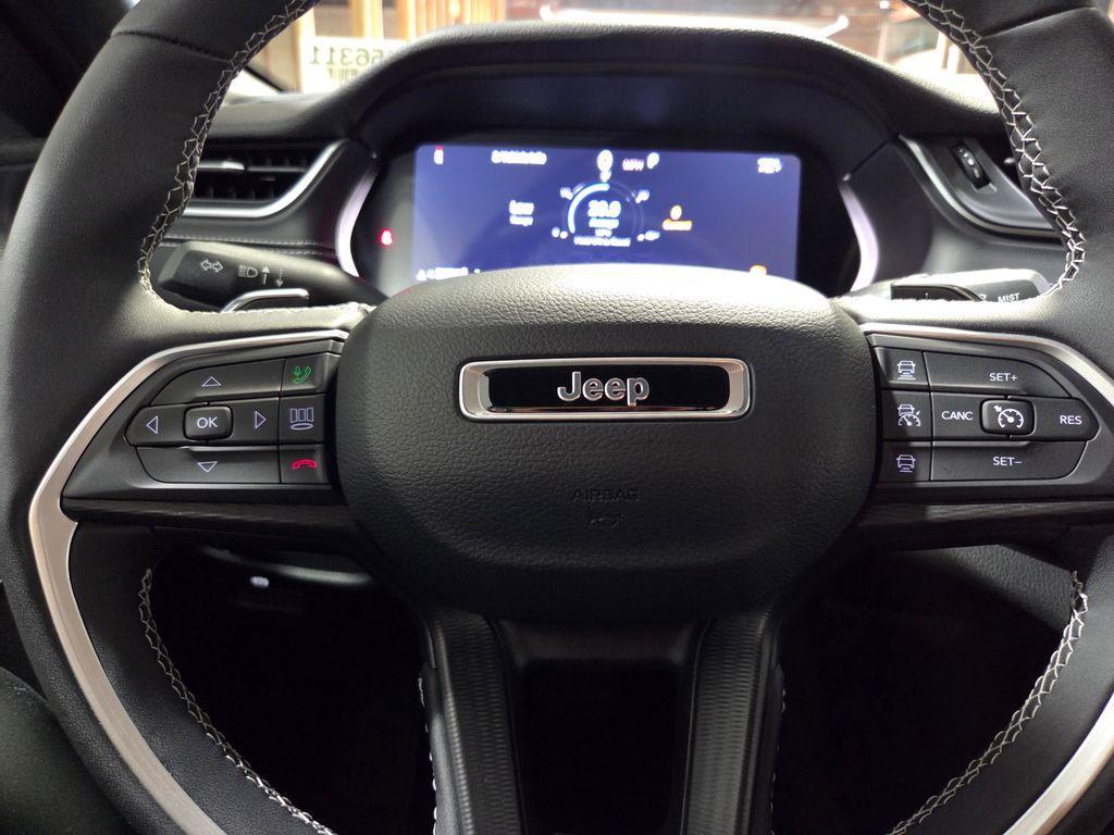 used 2023 Jeep Grand Cherokee car, priced at $33,889