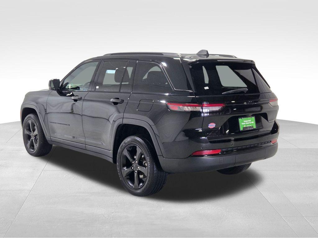 used 2023 Jeep Grand Cherokee car, priced at $33,889