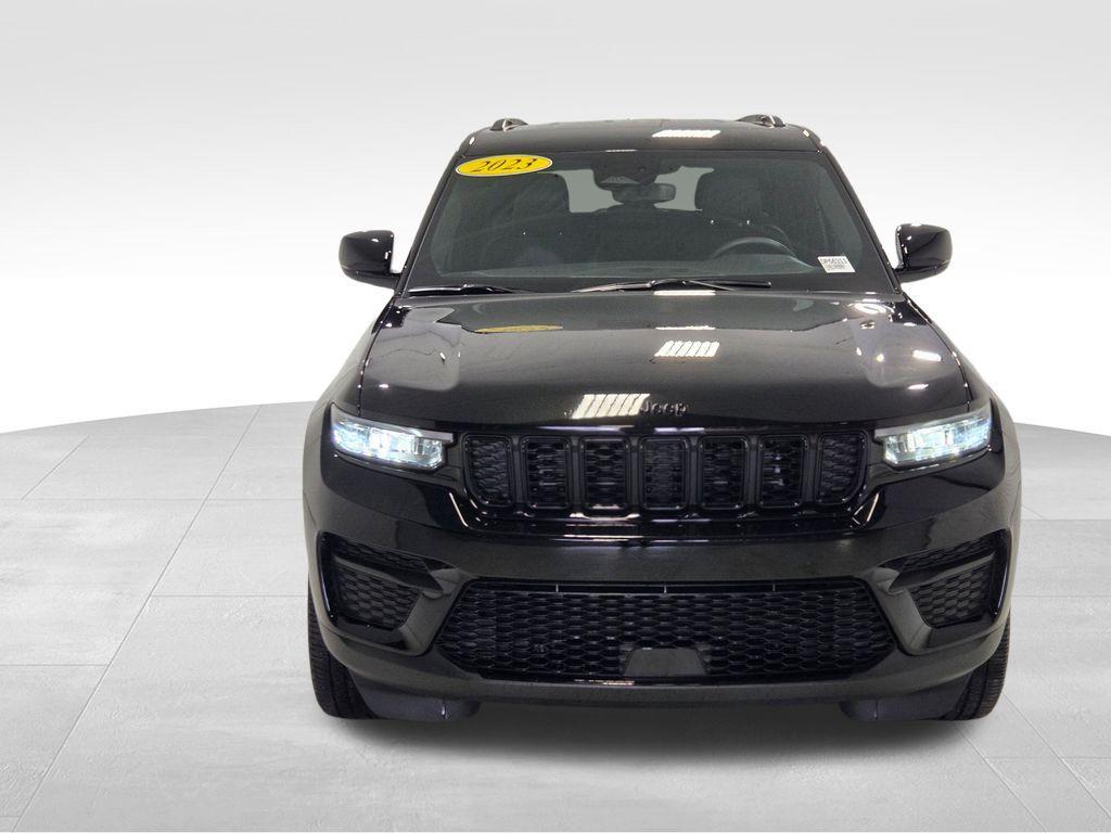 used 2023 Jeep Grand Cherokee car, priced at $33,889
