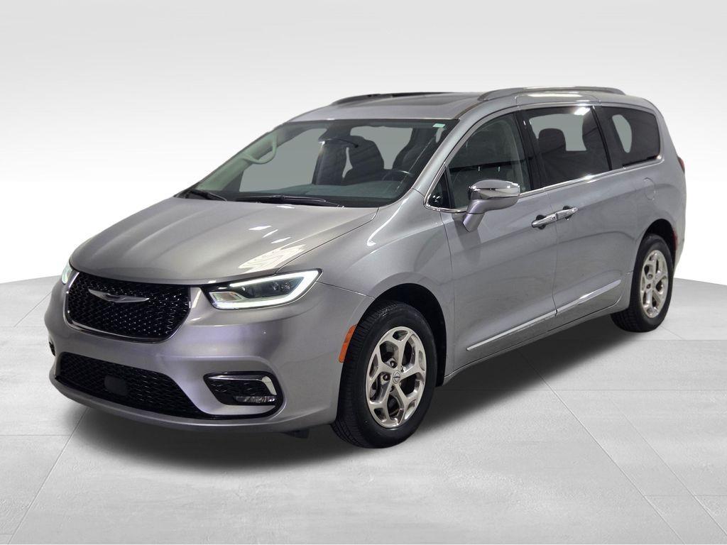 used 2021 Chrysler Pacifica car, priced at $28,355