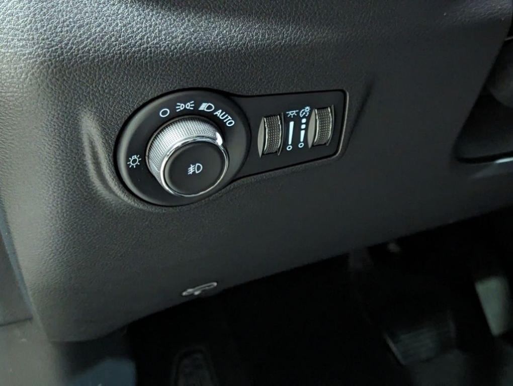used 2024 Jeep Compass car, priced at $28,307