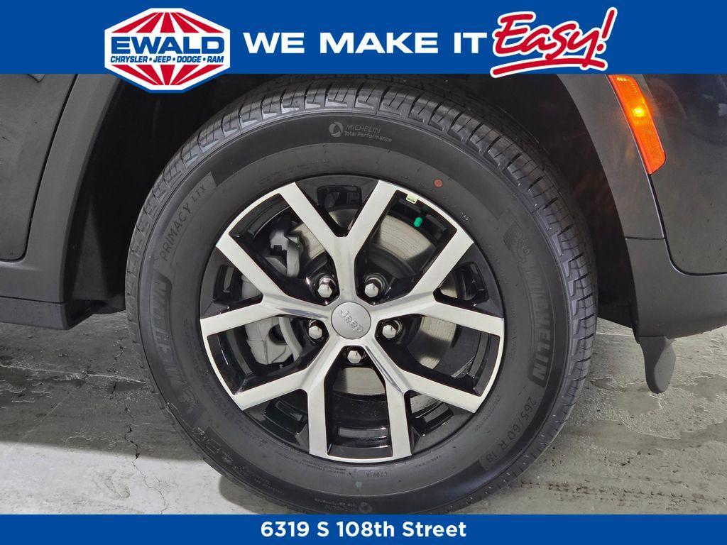 new 2025 Jeep Grand Cherokee car, priced at $46,214