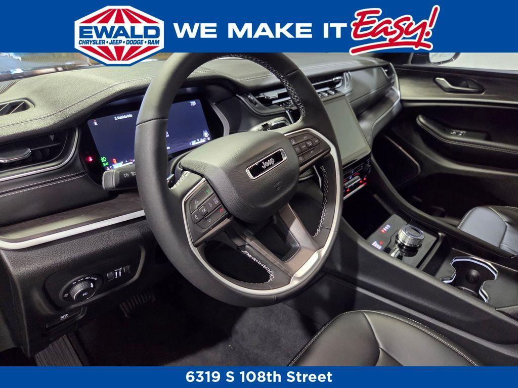 new 2025 Jeep Grand Cherokee car, priced at $46,214