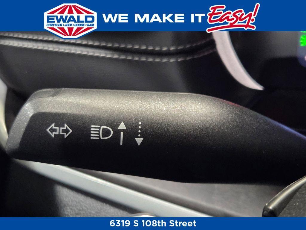 new 2025 Jeep Grand Cherokee car, priced at $46,214