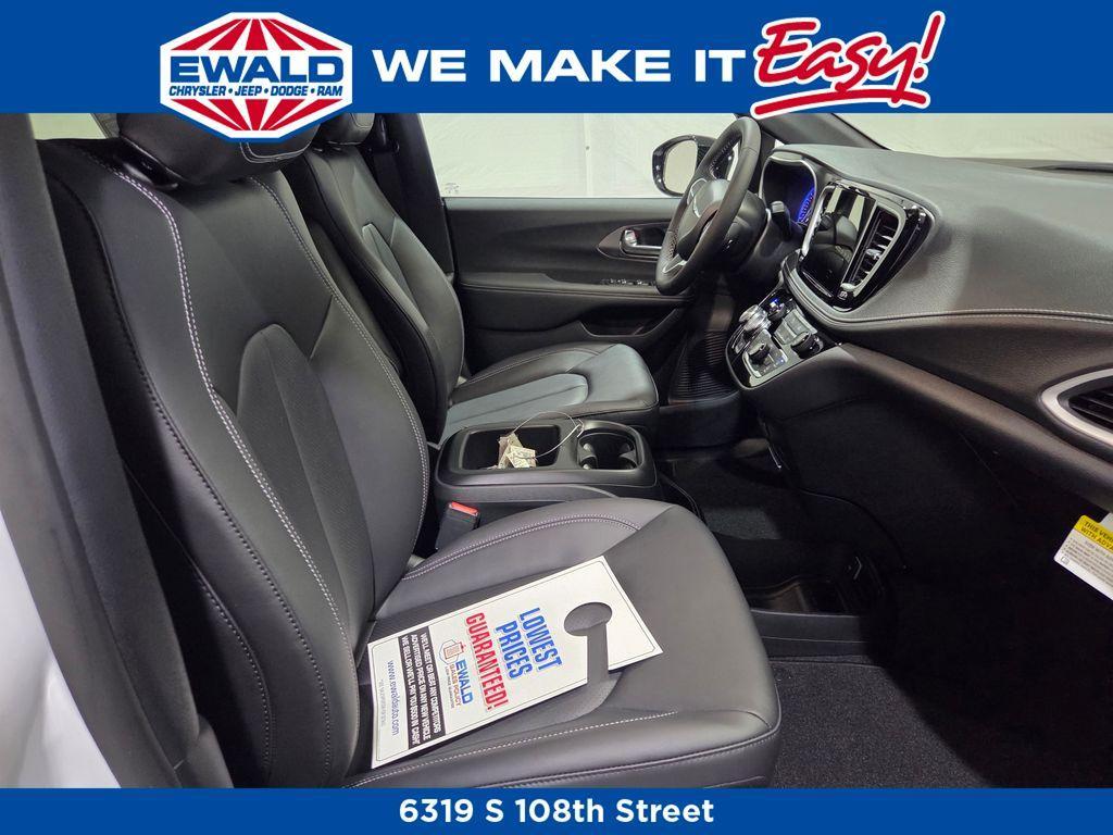 new 2026 Chrysler Pacifica car, priced at $45,749