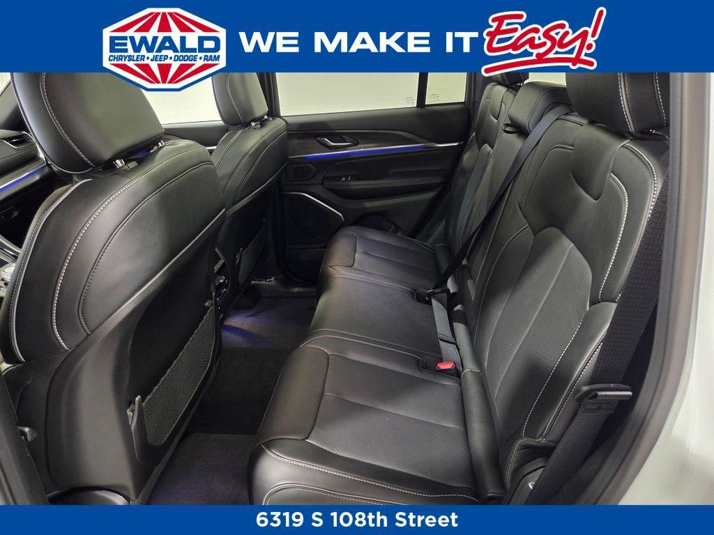 new 2025 Jeep Grand Cherokee car, priced at $54,678