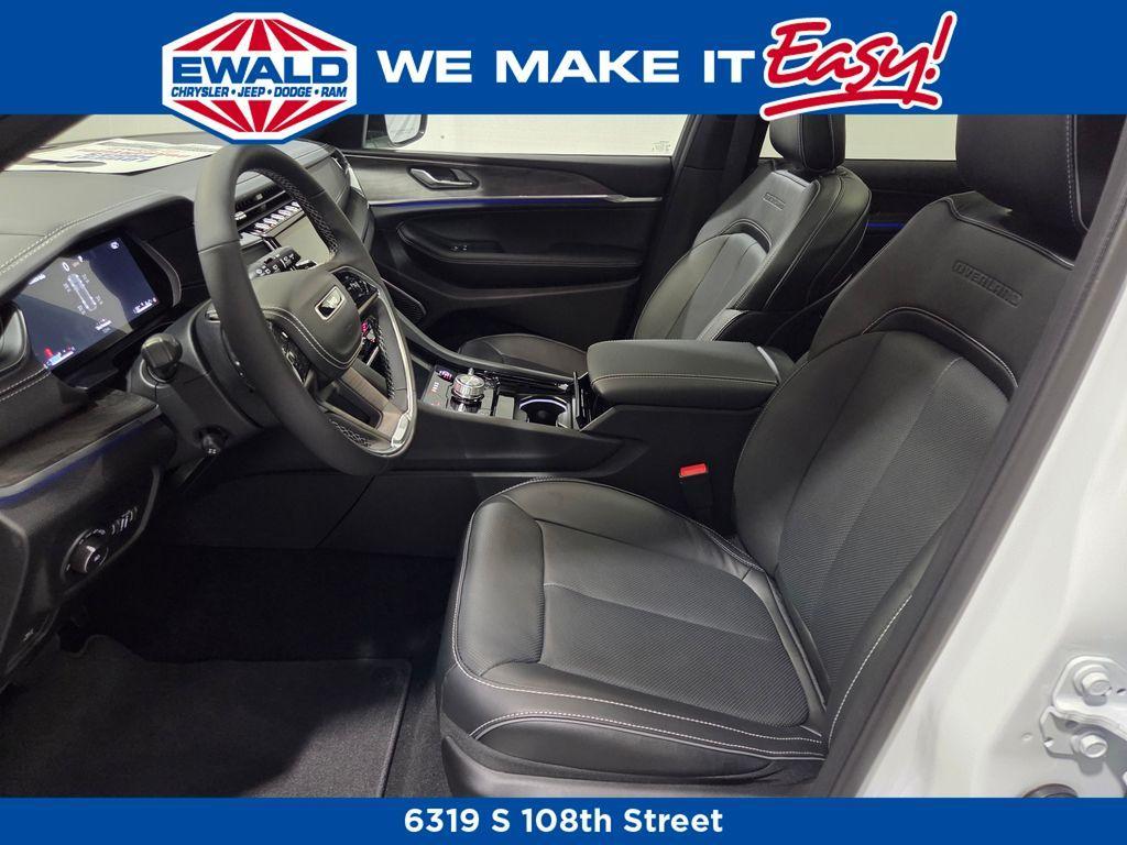 new 2025 Jeep Grand Cherokee car, priced at $54,678