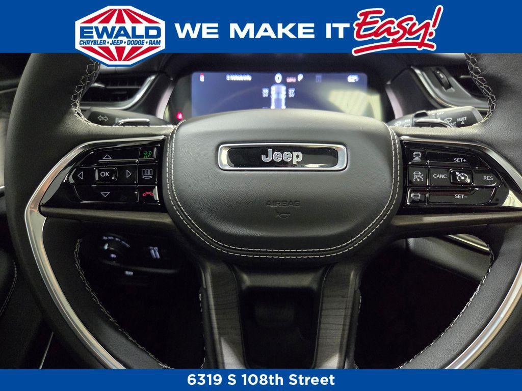 new 2025 Jeep Grand Cherokee car, priced at $54,678