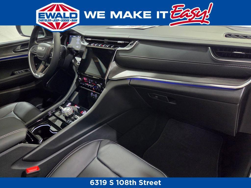 new 2025 Jeep Grand Cherokee car, priced at $54,678