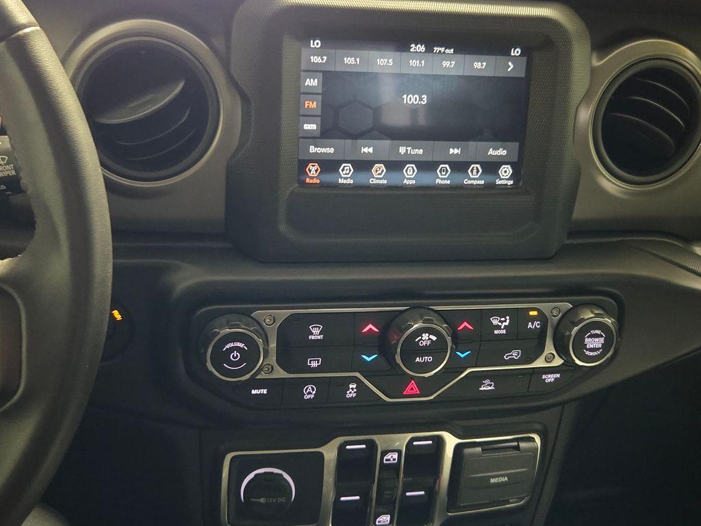 used 2022 Jeep Gladiator car, priced at $35,266