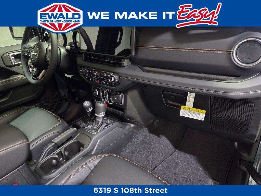 new 2025 Jeep Gladiator car, priced at $51,675