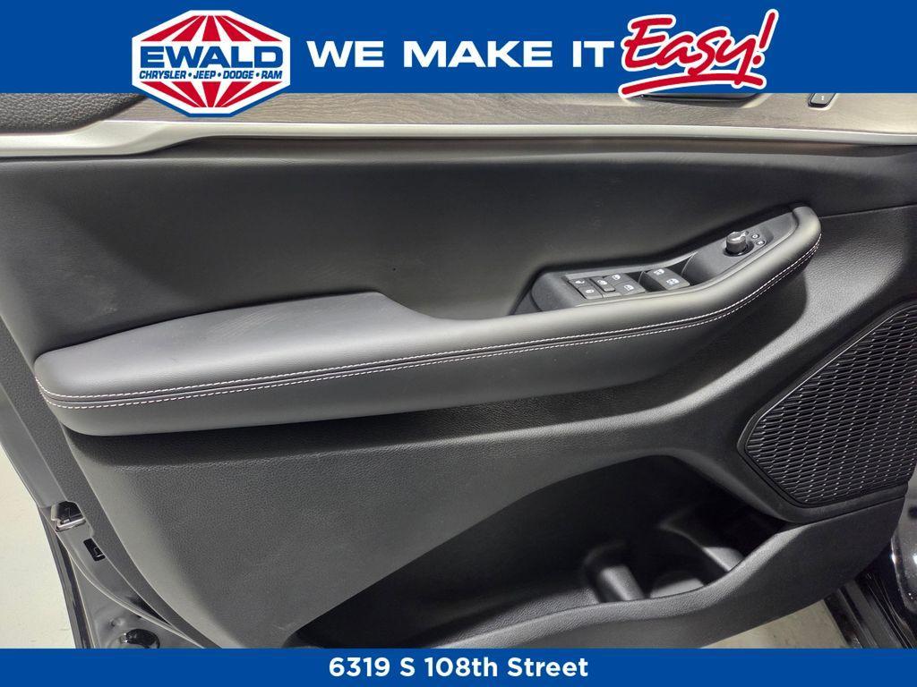 new 2025 Jeep Grand Cherokee car, priced at $51,965