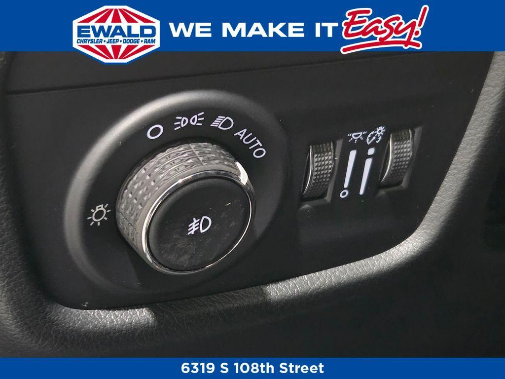 new 2025 Jeep Grand Cherokee car, priced at $51,965