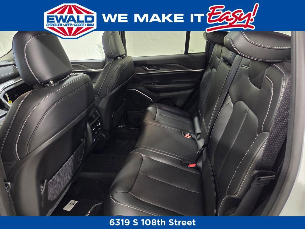 new 2025 Jeep Grand Cherokee car, priced at $46,876