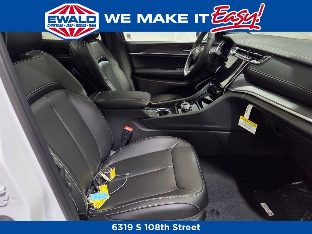 new 2025 Jeep Grand Cherokee car, priced at $46,876