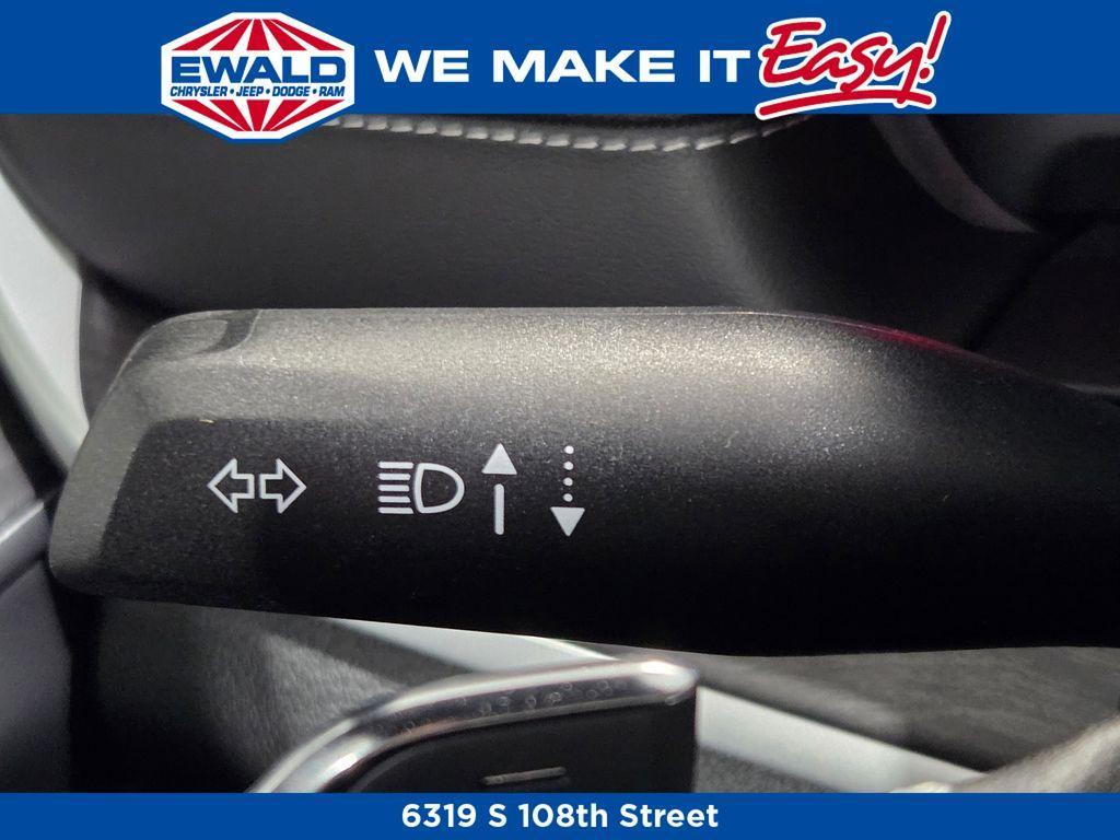 new 2025 Jeep Grand Cherokee car, priced at $46,876