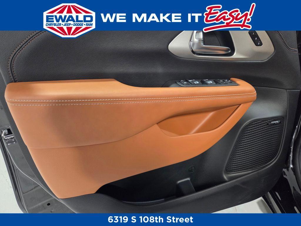 new 2026 Chrysler Pacifica car, priced at $55,084