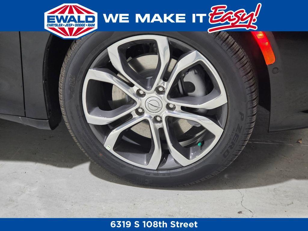 new 2026 Chrysler Pacifica car, priced at $55,084