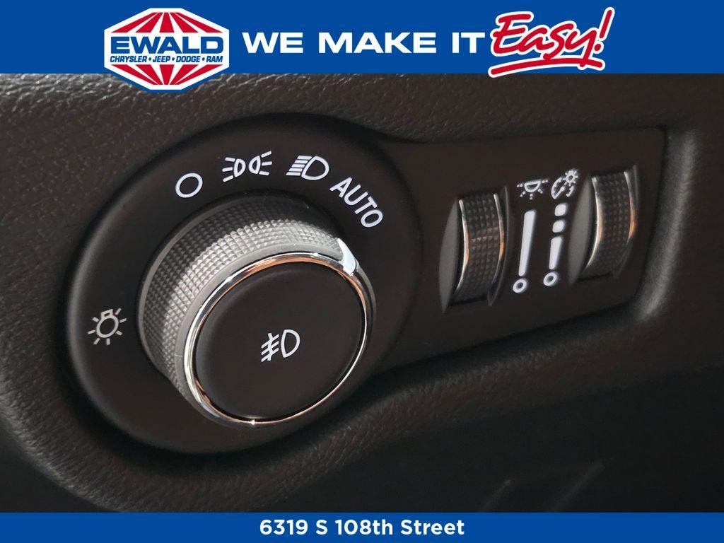 new 2026 Chrysler Pacifica car, priced at $55,084