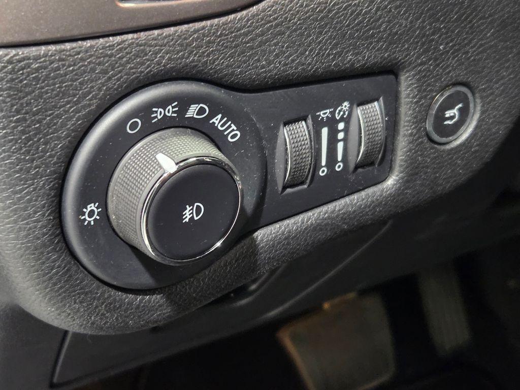 used 2022 Jeep Cherokee car, priced at $25,414