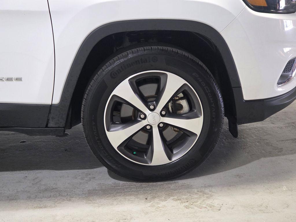 used 2022 Jeep Cherokee car, priced at $25,414