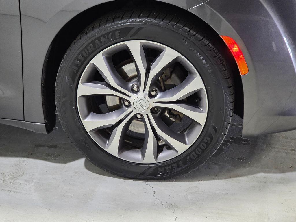 used 2018 Chrysler Pacifica car, priced at $19,669
