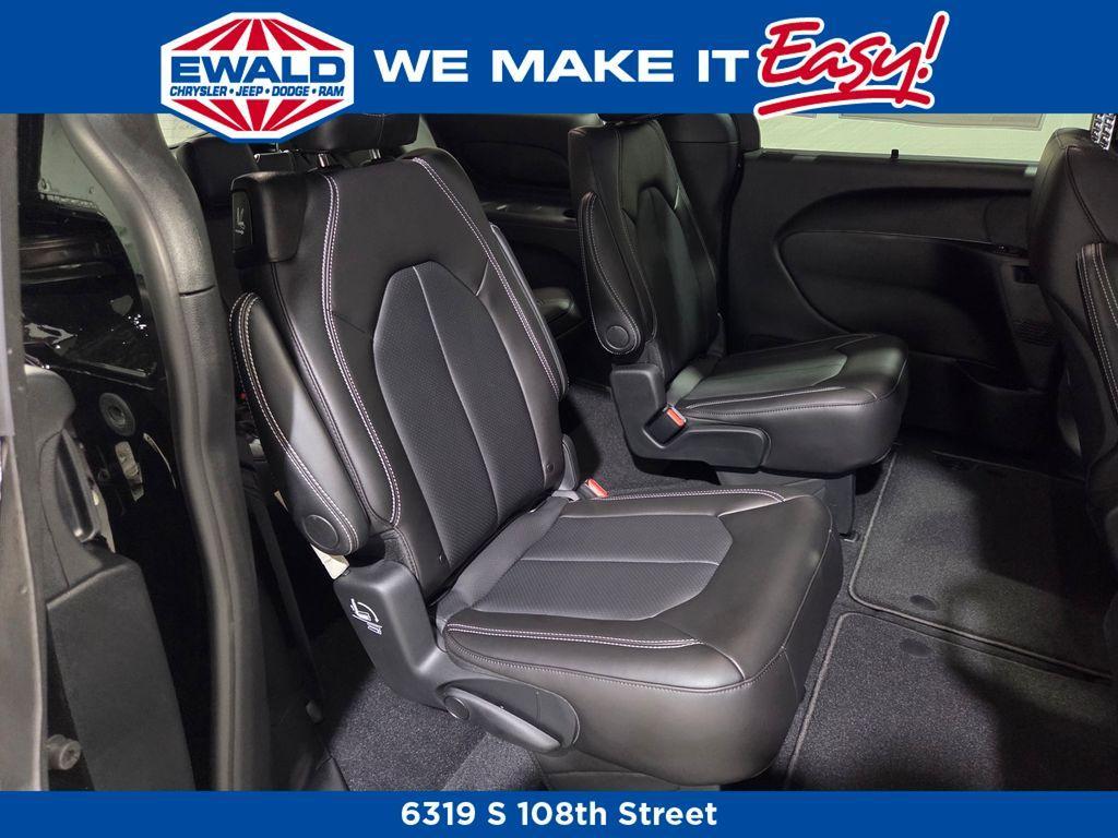 new 2026 Chrysler Pacifica car