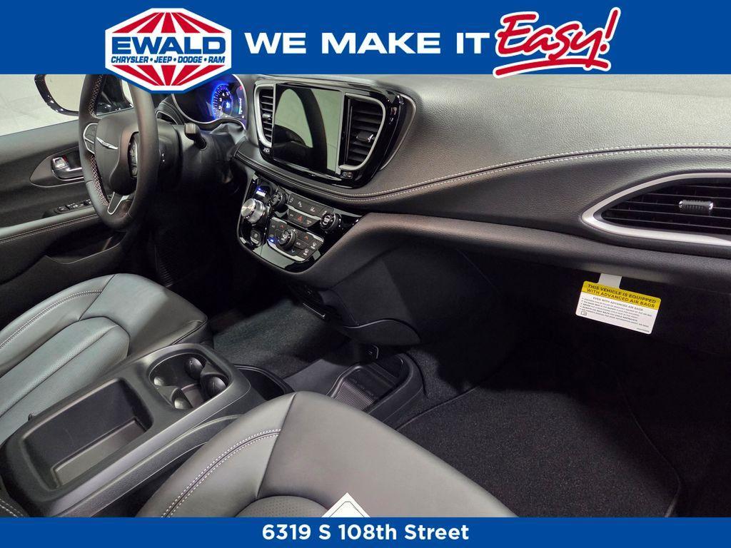 new 2026 Chrysler Pacifica car