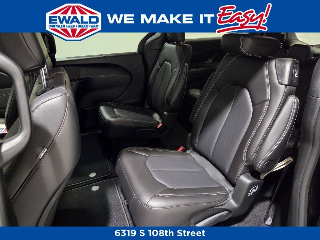 new 2026 Chrysler Pacifica car