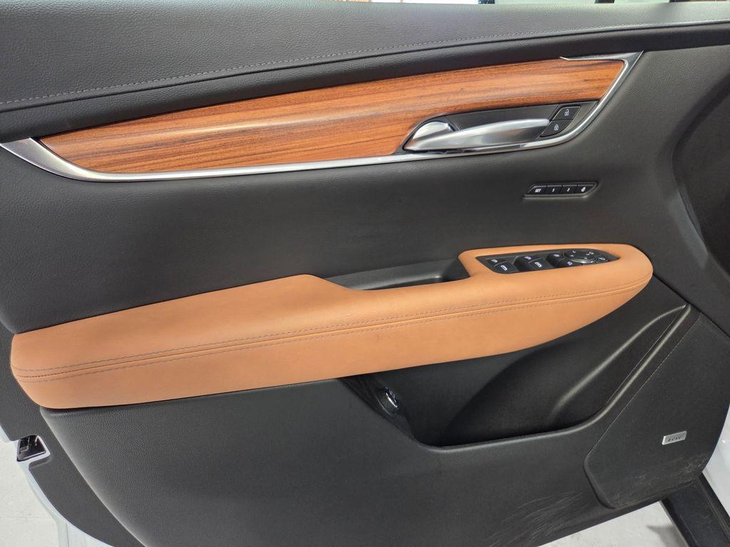 used 2022 Cadillac XT5 car, priced at $31,919