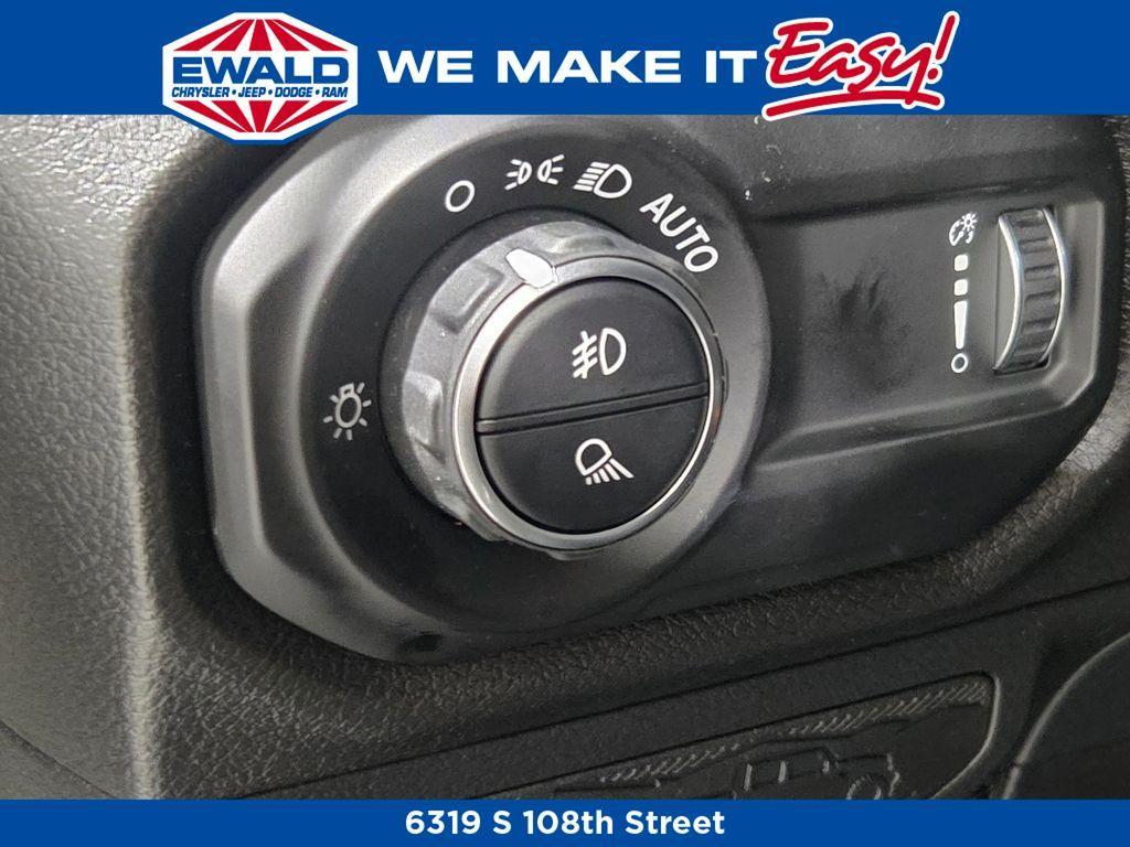 new 2025 Jeep Gladiator car, priced at $47,708