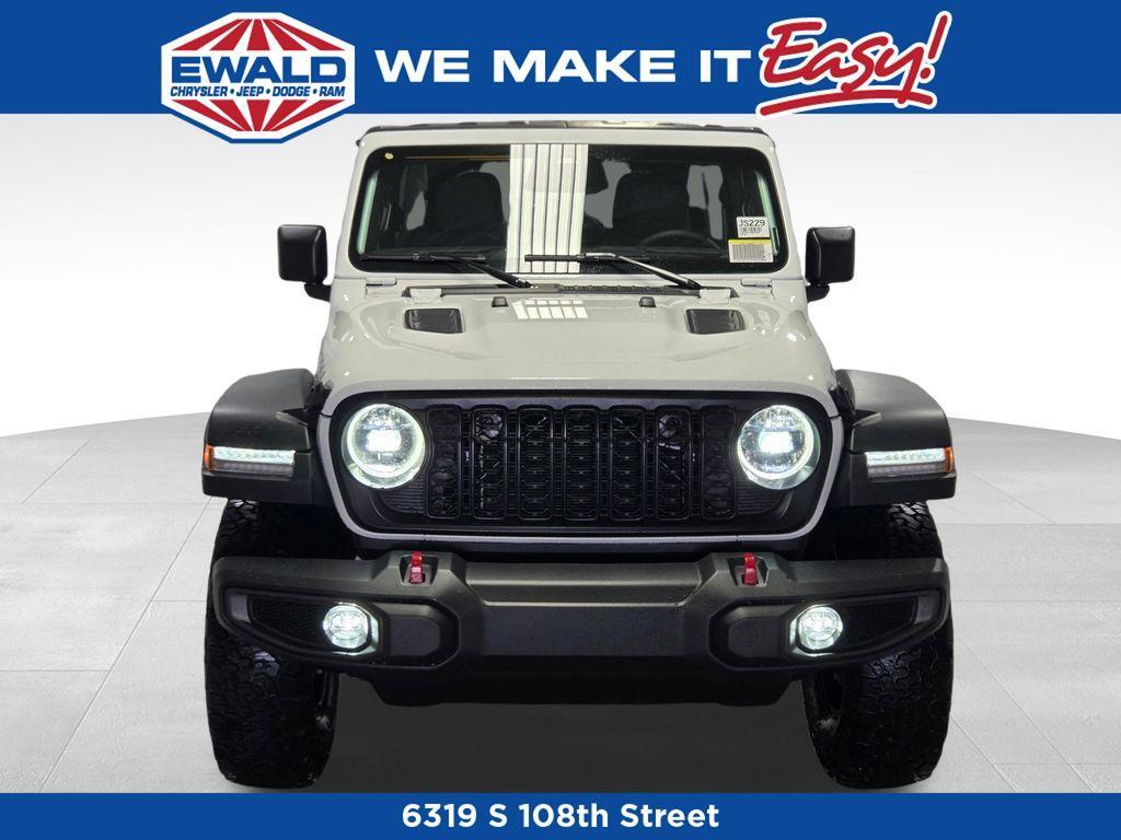 new 2025 Jeep Wrangler car, priced at $52,937