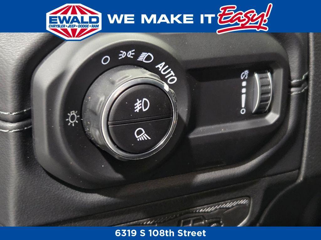 new 2025 Jeep Gladiator car, priced at $48,585