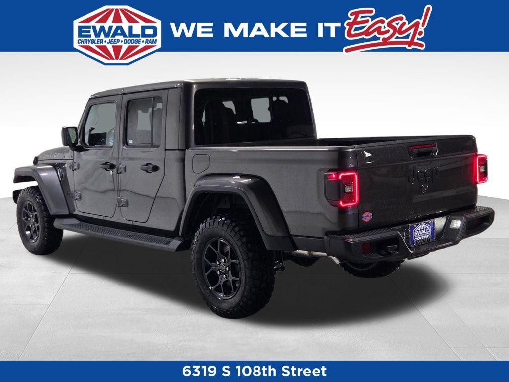 new 2025 Jeep Gladiator car, priced at $48,585