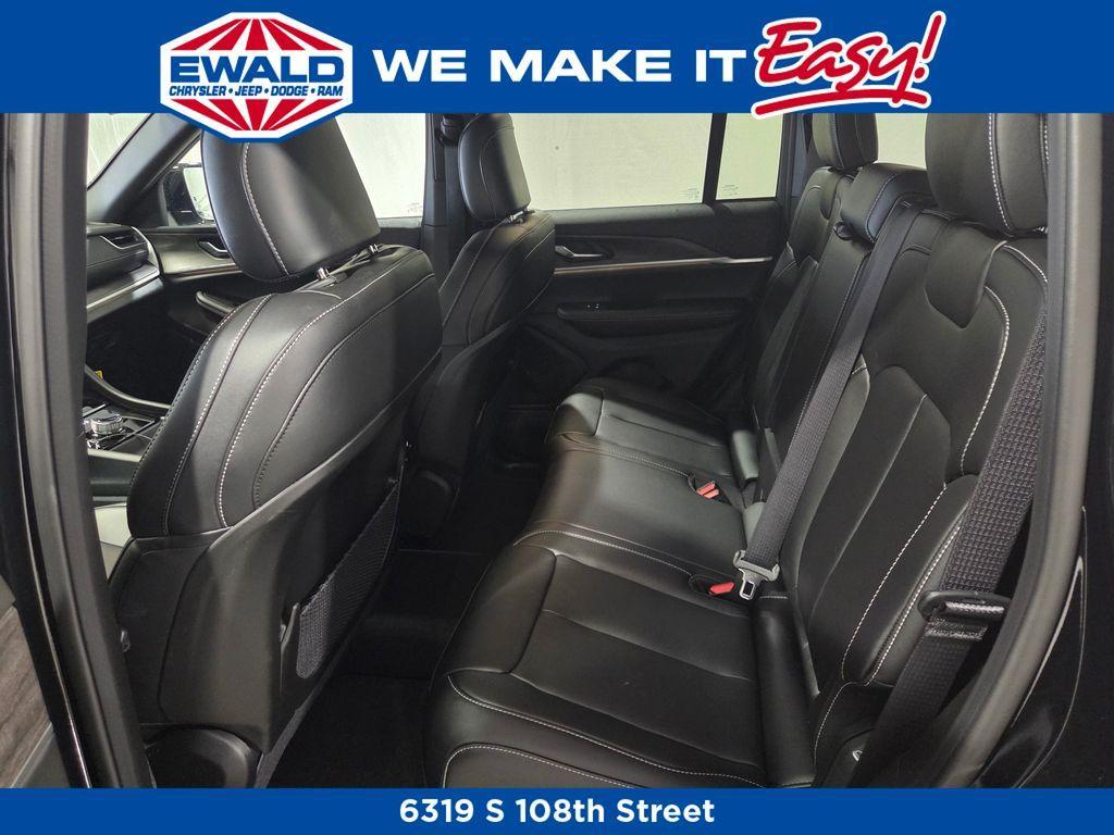 new 2025 Jeep Grand Cherokee car, priced at $39,342