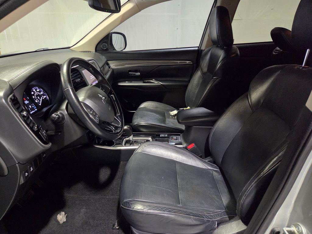 used 2020 Mitsubishi Outlander car, priced at $12,999