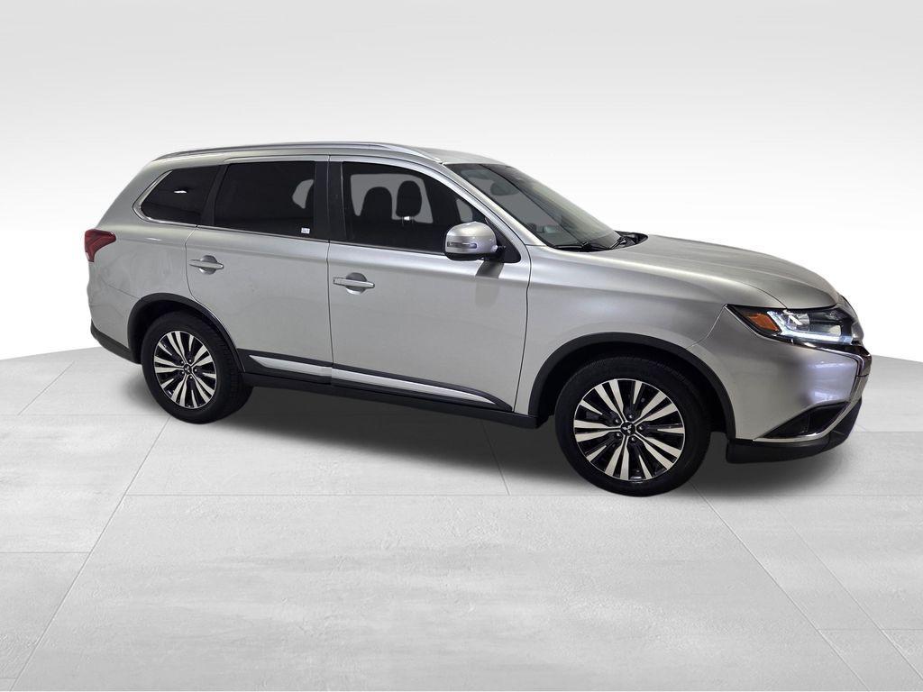 used 2020 Mitsubishi Outlander car, priced at $12,999