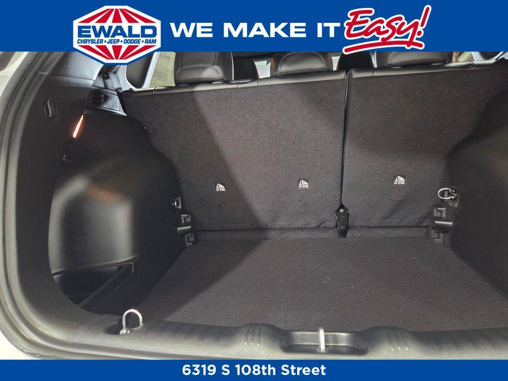 new 2025 Jeep Compass car, priced at $30,813