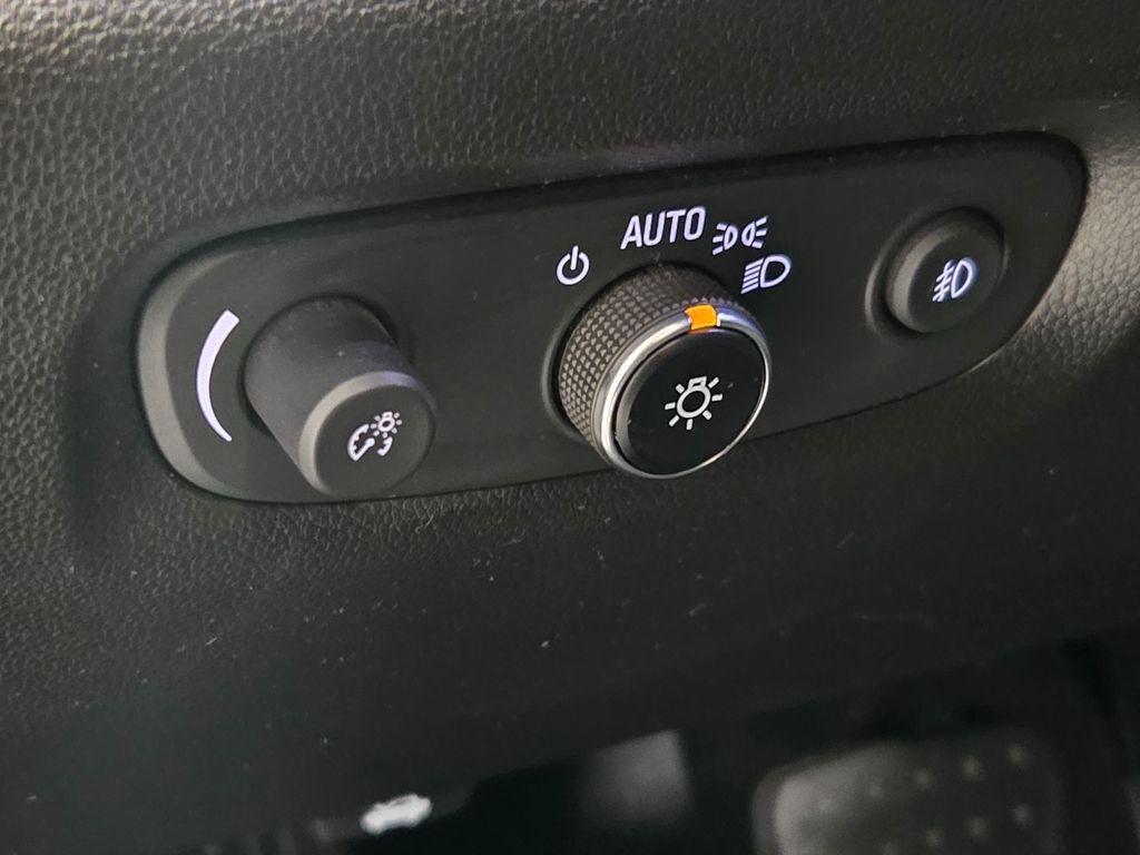 used 2020 Chevrolet Traverse car, priced at $18,655